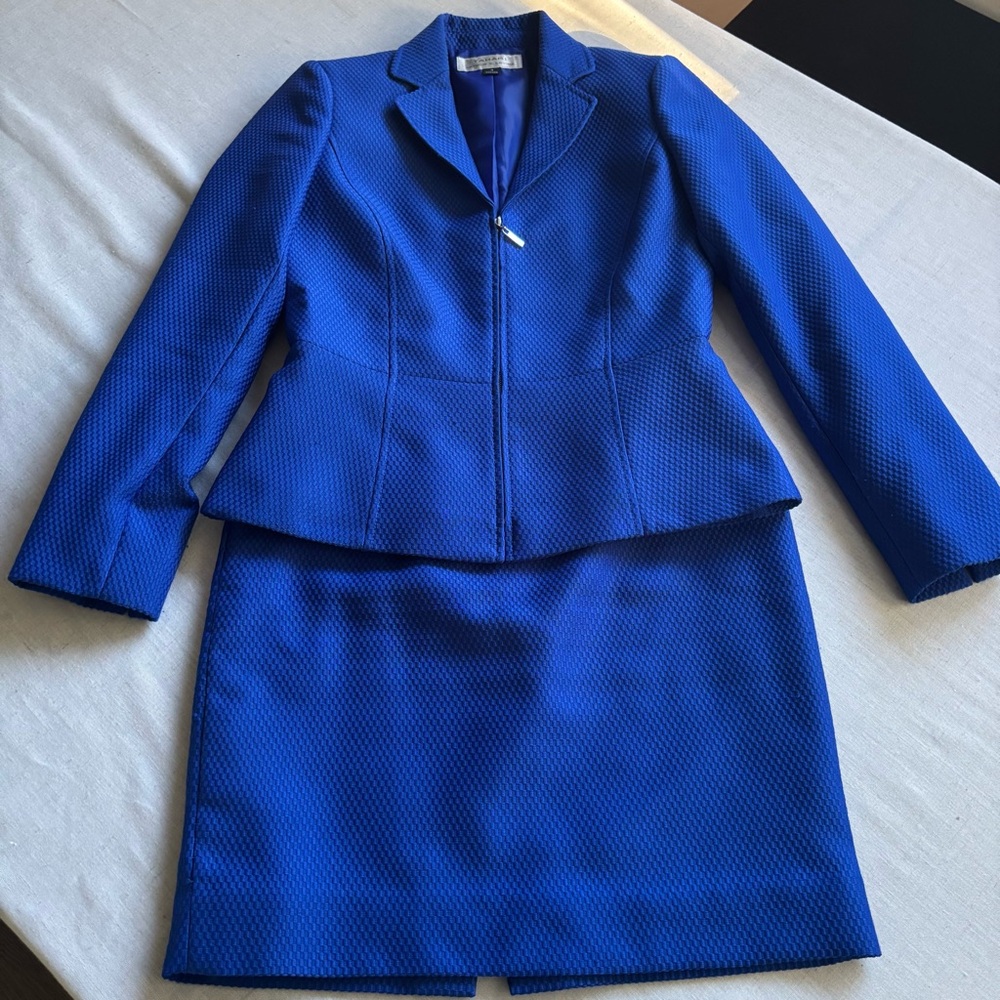 Tahari Royal Blue Blazer Skirt Suit Set Women’s Size 4 Career Office Chic